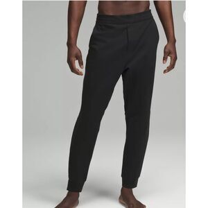 Lululemon Intent Jogger men black size medium EUC